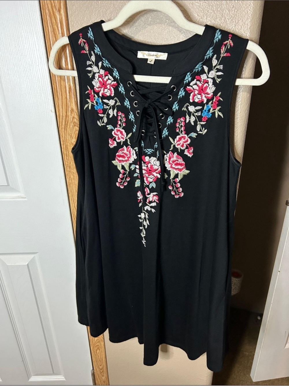 Sleeveless Black Floral Lace-Up Women's Top